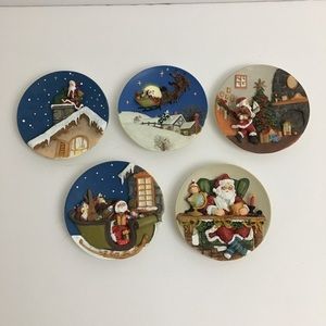 Set of 5 “A Christmas Remembered” 5” plates